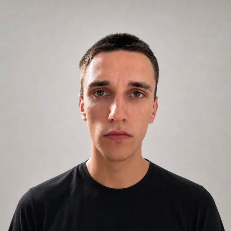 Mateusz Tupta — zdjęcie portretowe